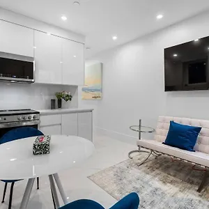 Apartment Brand New 2 Bedroom Point Grey Getaway, Vancouver