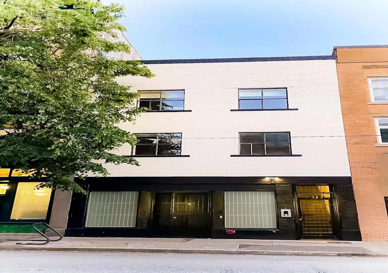 Newly Renovated 2 Bedroom Condo In Japantown! Near Railtown & Gastown! Vancouver Apartment